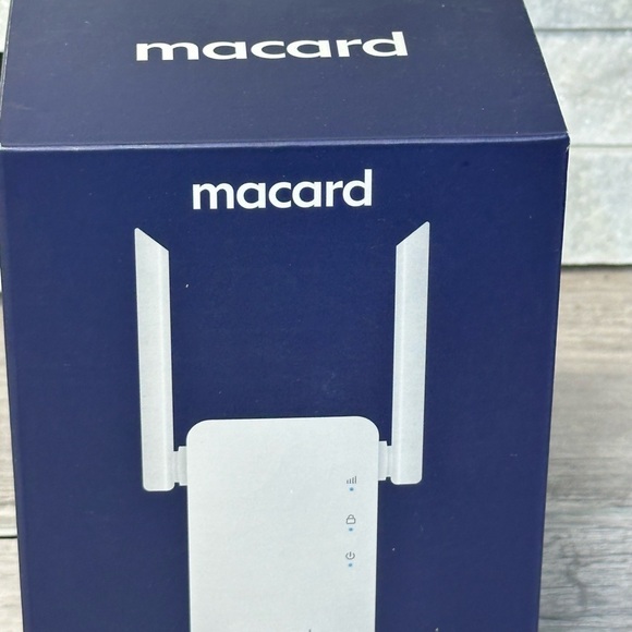 MACARD RE1200 Dual Band Wi-Fi Extender with 1Gbps Ethernet port - Picture 1 of 8